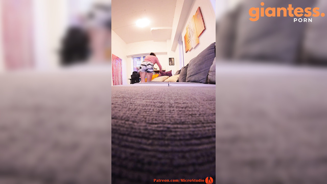 MicroStudio - Sofar Below Giantess Unaware