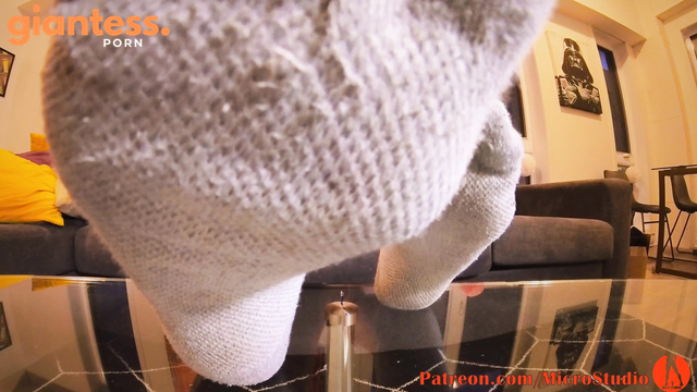 MicroStudio - Giantess Table Tiny