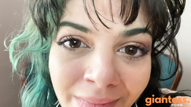 Giantess Josie Vore