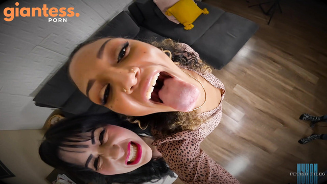 Giantess Nyxon Shrinking