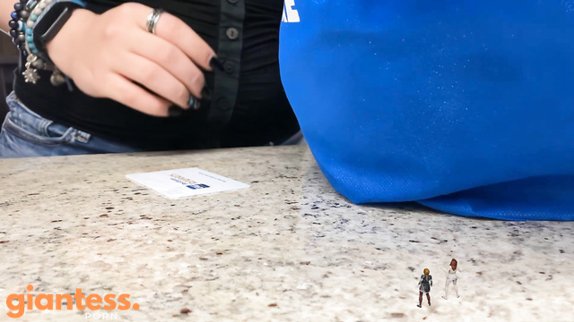 Canadian Giantess - Unaware Hotel Eclipse FX