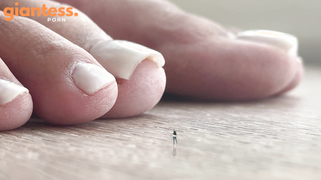 Giantess Requests - The Giantess's Feet and the Repairman