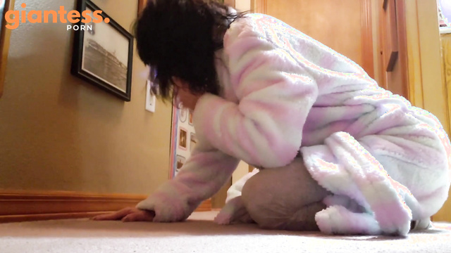 Stormi Winters - The Giantess Experience: Impregnation to Birth