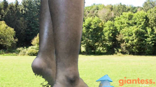 MXDominionakaCrushGoddess - Giantess Finds Tinies in the Country Side