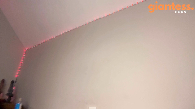 LilithIsFat - Tiny Voyeur Spies on Unaware Giantess Smoke Session