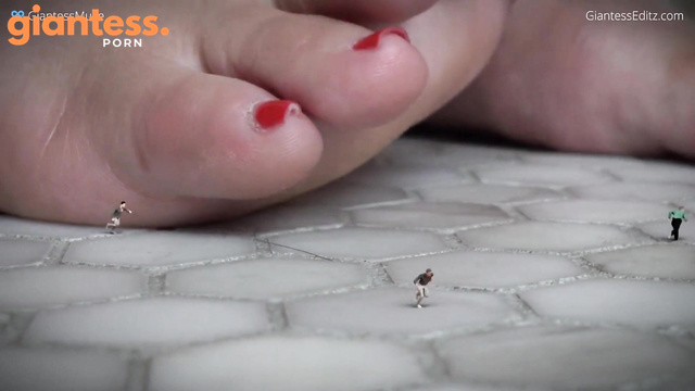 Giantess Muse - The Giantess Unaware of Her Steps
