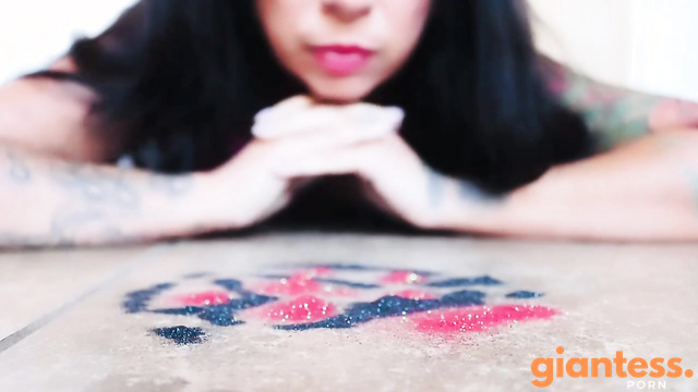 Drea_xoxo - The Giantess and Her Glitter