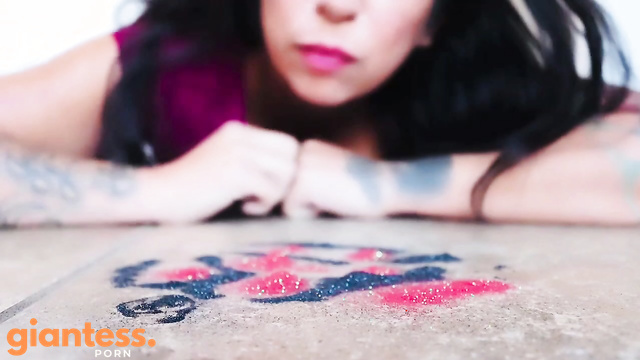 Drea_xoxo - The Giantess and Her Glitter