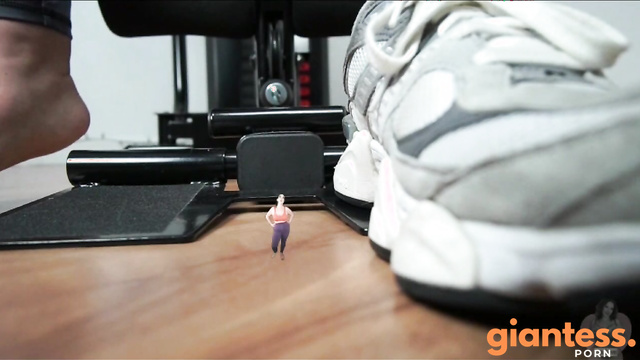 SashaCurves - The Giantess Gym