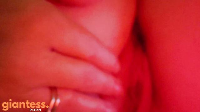 Stormi Winters - Solo Giantess Masturbation