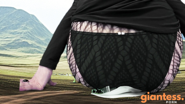 Media Impact Customs - Giantess Goth Mega Goddess