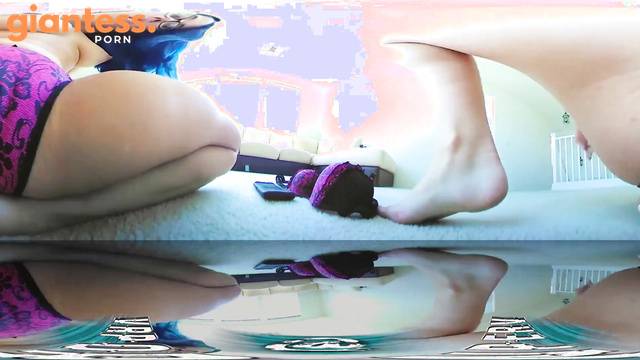 VR Porn Perv - Unaware Giantess Ass Spying