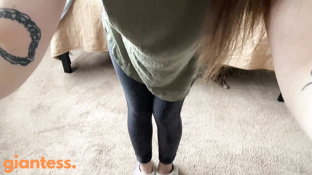 Divinebabe - Giantess Mommys Punishment