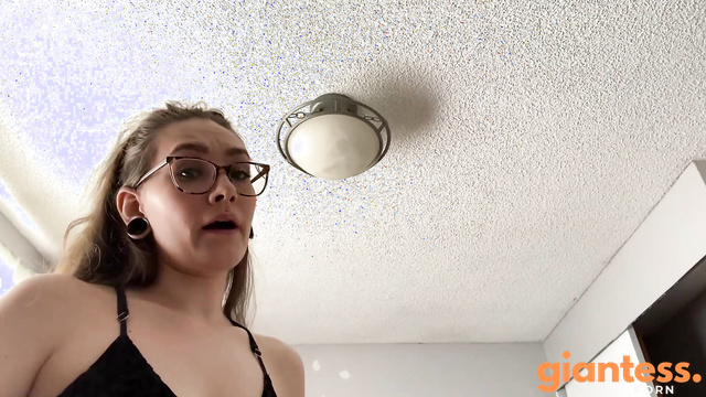 Divinebabe - Giantess Mommys Punishment