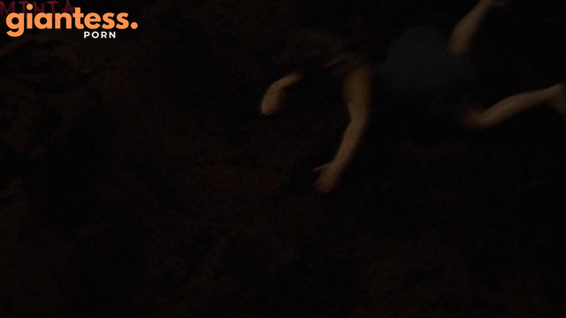 Minia Studios - Stomped Into Dust by the Giantess