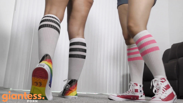 Alexis Rain - Giantess Converse Addict