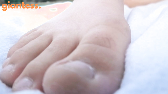 CANADIAN AND ASIAN GIANTESS FANTASY - Eclipses Willing Squish Fan POV