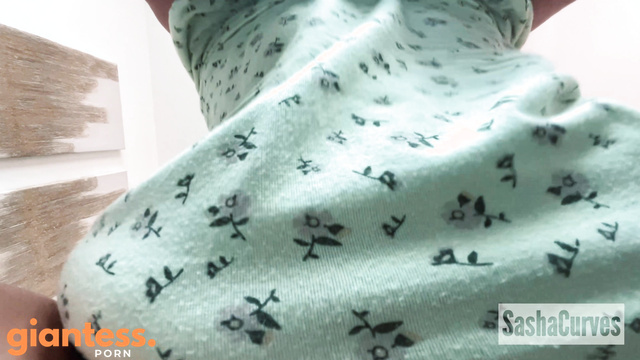 Sasha Curves - Giantess Stepmom New Toy