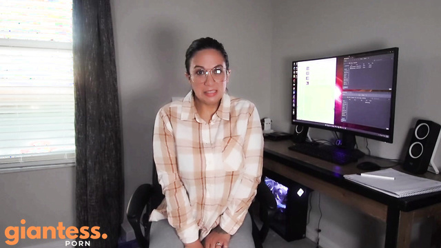Drea Xoxo - Growing Horny Giantess