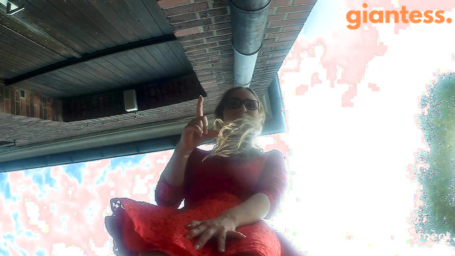 Fetishtainment - Giantess Jessie Stomping on Her Slave