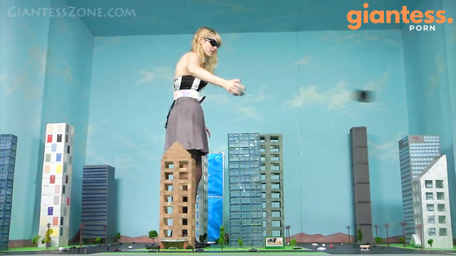 Media Impact Customs - Suzi`s Return To Destroy Town