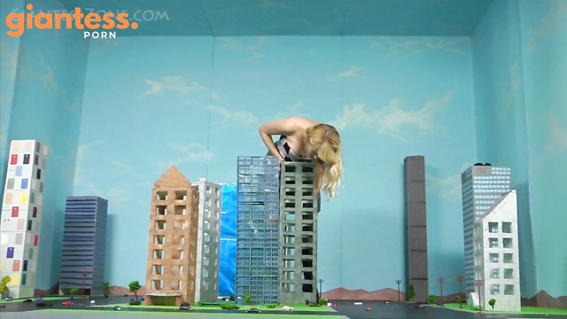 Media Impact Customs - Suzi`s Return To Destroy Town