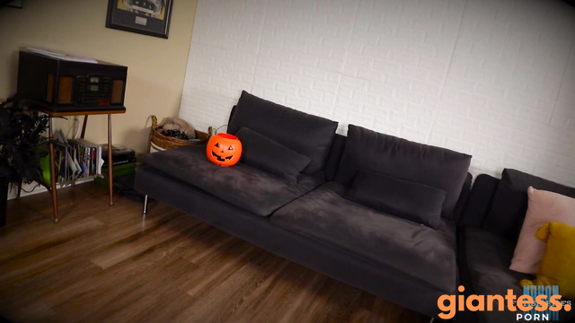 Nyxons Fetish Files - Nyxon And Honey Trick Or Voring You