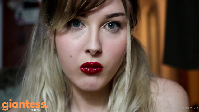 Princess Aurora - Any Giantess Mini Fans