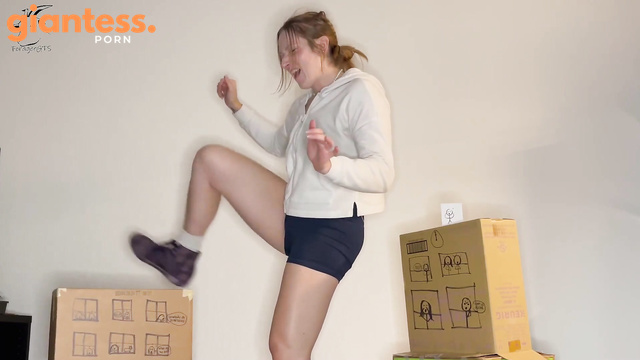 Forager's Giantess - Muscle Mommy Sadie's Playtime Episode 8