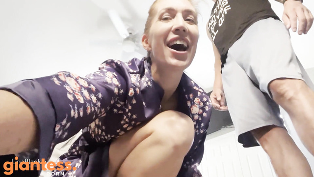 LinaBlackly - A Day of Errands with the Giantess & Fuck