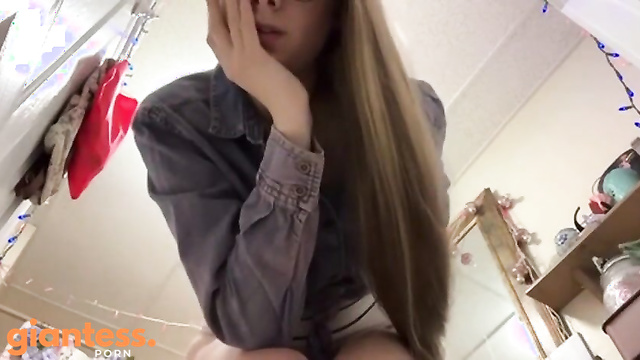 Giantess EditZ - Giantess Teasing You With Sweet Barefoot