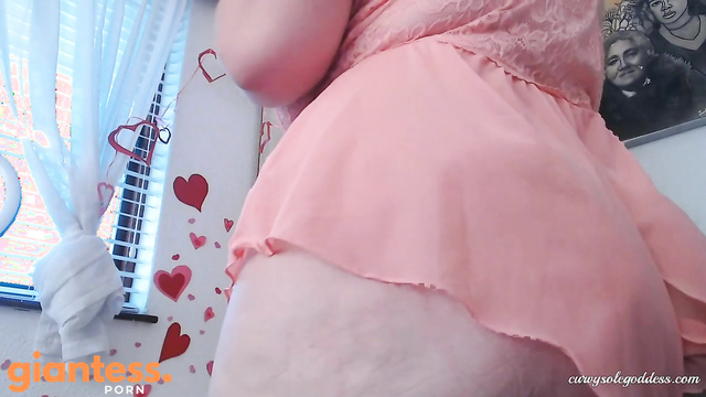 CurvySoleGoddess - Giantess BBW Domination with Foot Fetish