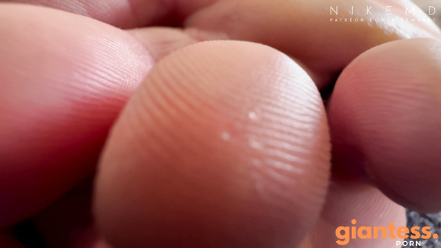 Nikemd - Exploring Kristiana’s Big Feet World