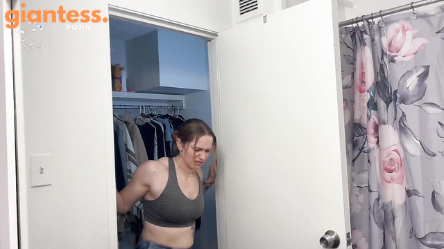 Foragerєs Giantess - Tiny People Invasion of Giantess Sadie's Bathroom Episode 6