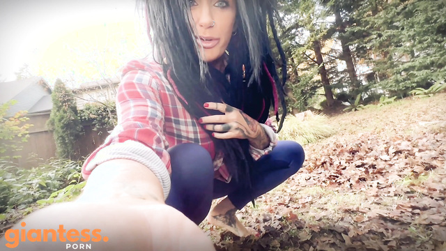 MistressRavenFD - Giantess Discovers a Tiny Home in the Backyard for You