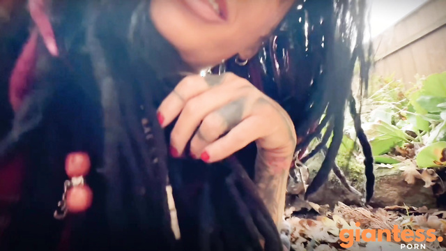 MistressRavenFD - Giantess Discovers a Tiny Home in the Backyard for You
