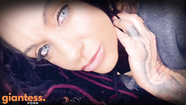 MistressRavenFD - Giantess Catches Tiny Slave Interrupting Her Yoga