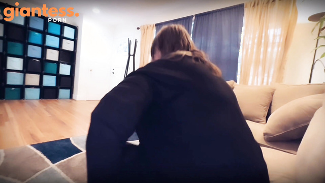 MistressRavenFD - Giantess Step-Mom Shrinks Her Boyfriend During the Date