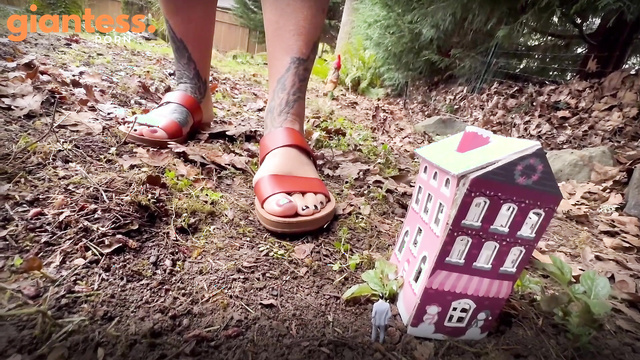 MistressRavenFD - Brave Mini Tailor Gets Swallowed Whole by the Giantess