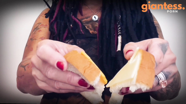 MistressRavenFD - Giantess Enjoys You Like a Piece of Cheese