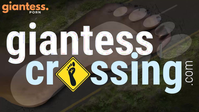 Giantess Loryelle Shrinking