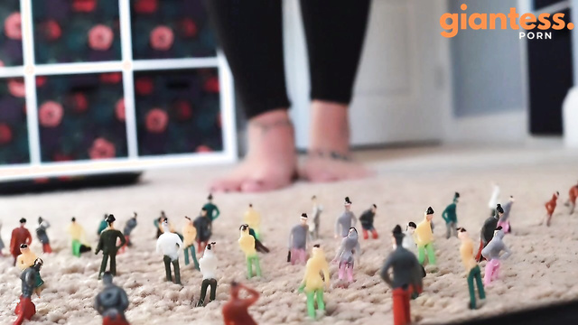 Clips by Drea - The Hungry Giantess Faces an Unexpected Attack