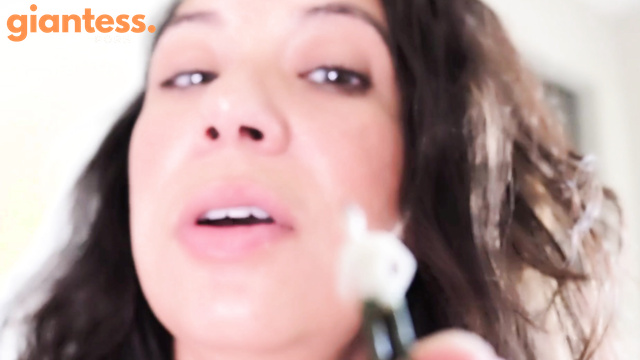 Clips by Drea - Gross Giantess With Big Booty Chewing Tasty Dessert