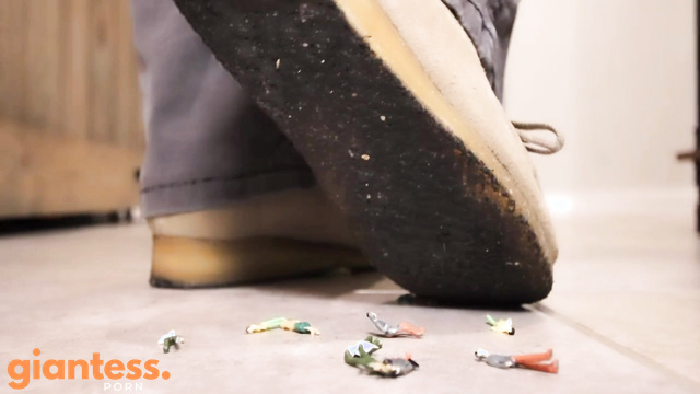 Clips by Drea - When a Giantess Unaware Invades a Little Party