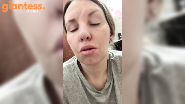 Late Night Without Makeup: Giantess Teasing Her Big Asshole