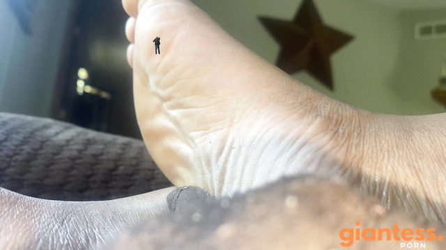 MXDominionakaCrushGoddess Clips - Tiny Teenie Playfully Exploring the Giantess’s Soles