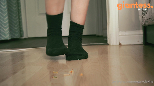 Toetallydevine - Giantess Destruction of These Small Details With Fingers and Toes