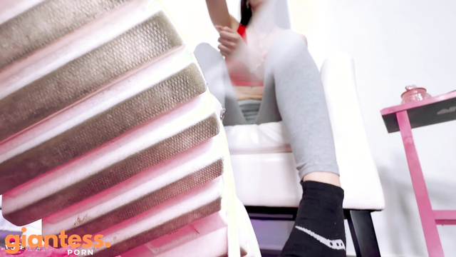 Vore Vixens - Stealing Giantess Nicole’s Valentine Leads to Being Eaten