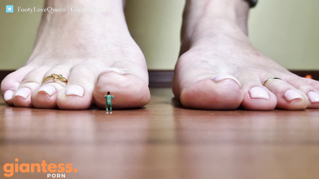 Giantess FootyQueen - Giant Soles Crush the Competition in Squid Games Part 1