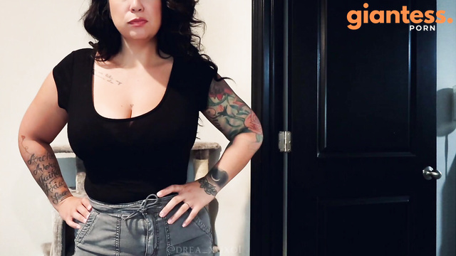 Drea Xoxo - Voracious Giantess Landlady and Her Tiny Gummy Tenant